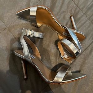 STEVE MADDEN FUEL STILETTO SILVER HIGH HEELS SANDALS